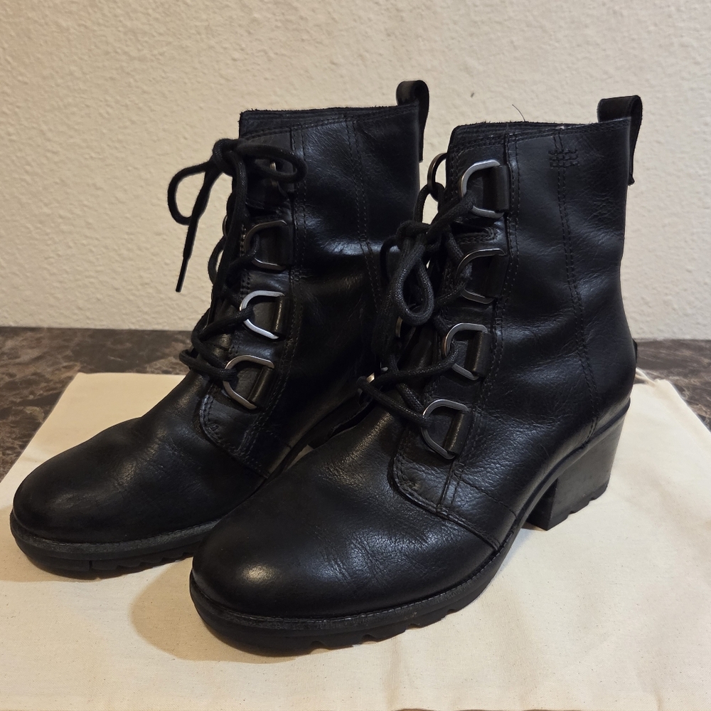 Sorel Black leather booties